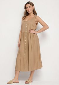 Born2be - Ciemnobeżowa Wiskozowa Sukienka o Rozkloszowanym Kroju z Guzikami Natesana. Okazja: na spacer, na co dzień. Kolor: beżowy. Materiał: wiskoza. Typ sukienki: proste. Styl: casual #1