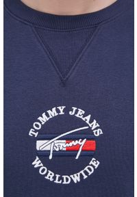 Tommy Jeans Bluza męska kolor granatowy z aplikacją. Okazja: na co dzień. Kolor: niebieski. Materiał: bawełna, dzianina. Wzór: aplikacja. Styl: casual