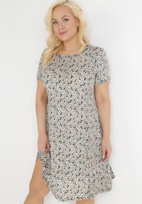 Born2be - Biało-Czarna Trapezowa Sukienka Mini w Kwiatowy Wzór Aganis. Kolor: biały. Materiał: materiał. Długość rękawa: krótki rękaw. Wzór: kwiaty. Typ sukienki: trapezowe. Długość: mini #1