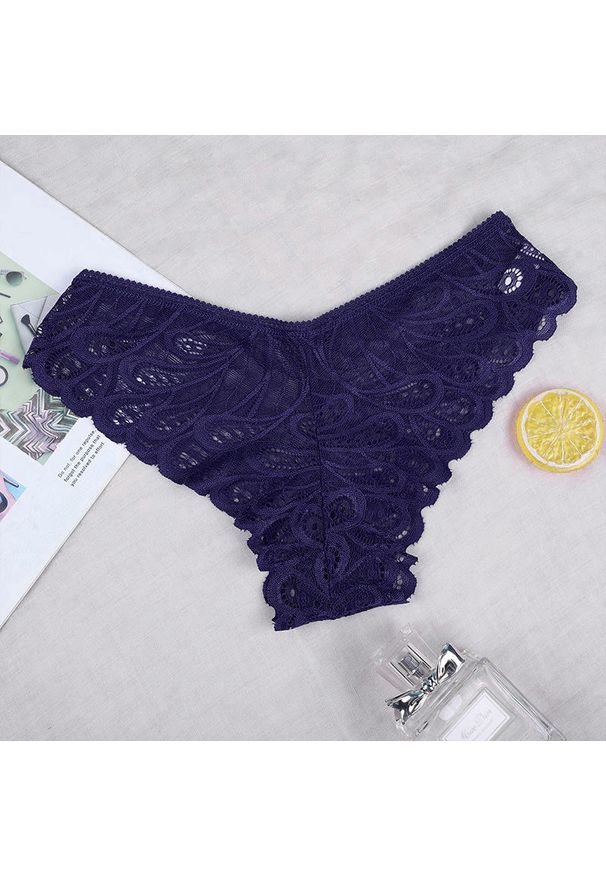 Intica - Stringi koronkowe z delikatnego materiału na romantyczne wieczory Jacquelyne. Kolor: niebieski. Materiał: materiał, koronka. Wzór: koronka