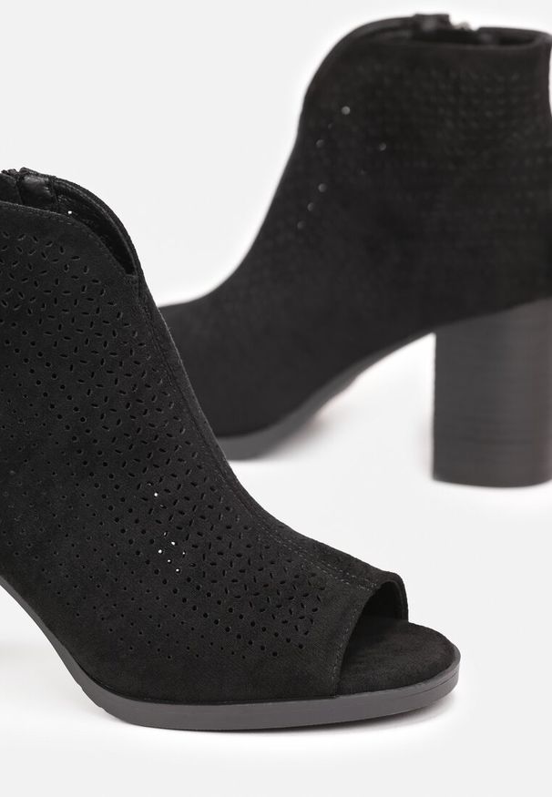 Born2be - Czarne Botki z Ażurową Cholewką Peep Toe Arriavinia. Nosek buta: otwarty. Kolor: czarny. Szerokość cholewki: normalna. Wzór: ażurowy. Obcas: na słupku