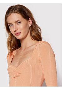 Guess Sukienka codzienna W2YK53 Z30K0 Pomarańczowy Flare Fit. Okazja: na co dzień. Kolor: pomarańczowy. Materiał: wiskoza. Typ sukienki: proste. Styl: casual #4