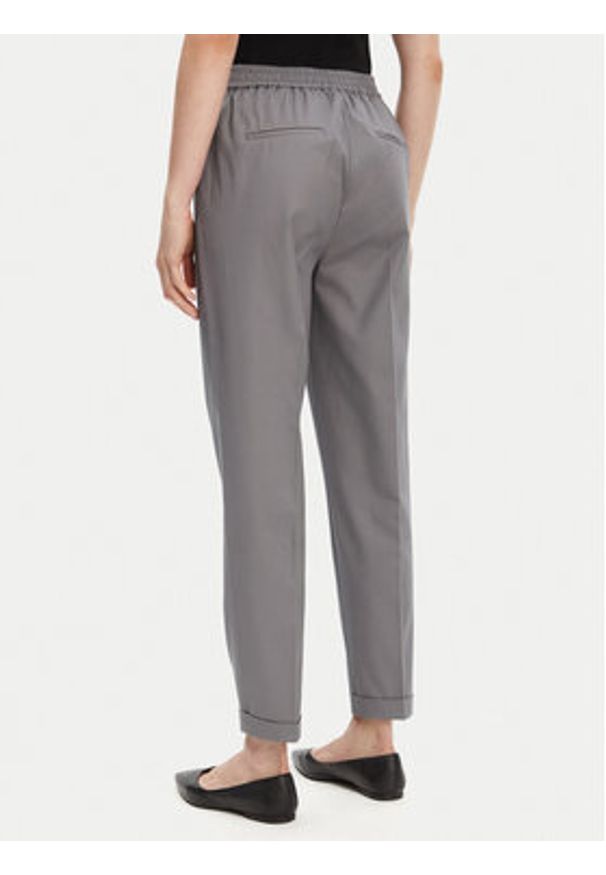 United Colors of Benetton - United Colors Of Benetton Chinosy 40FADF092 Szary Slim Fit. Kolor: szary. Materiał: bawełna