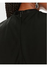 Calvin Klein Top K20K207289 Czarny Regular Fit. Kolor: czarny. Materiał: syntetyk