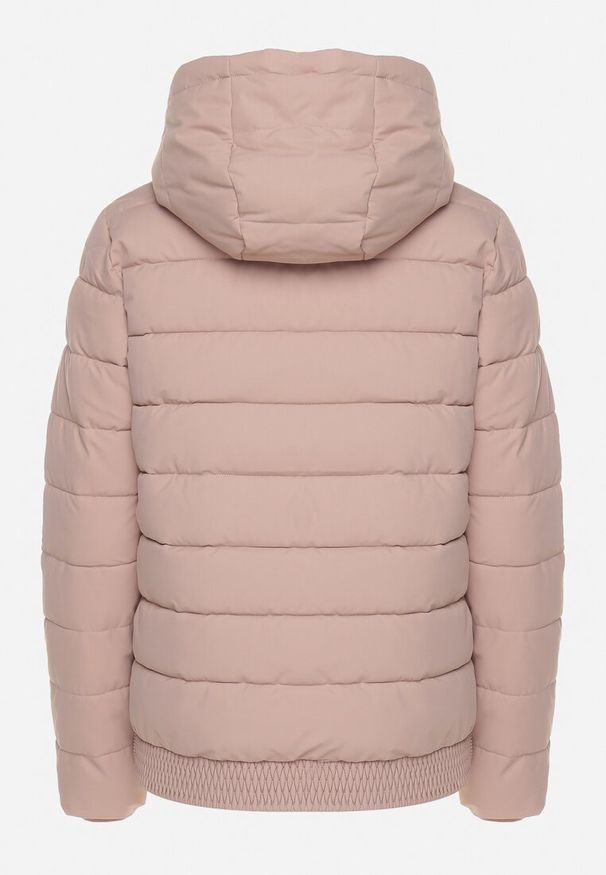 Born2be - Ciemnoróżowa Pikowana Kurtka ze Ściągaczem w Pasie i Odpinanym Kapturem Valentissa. Okazja: na co dzień. Kolor: różowy. Materiał: tkanina, jeans. Sezon: zima. Styl: casual, klasyczny