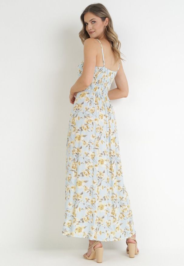 Born2be - Jasnoniebieska Sukienka Maxi na Regulowanych Ramiączkach z Rozcięciem na Dole Alasima. Kolor: niebieski. Długość rękawa: na ramiączkach. Długość: maxi