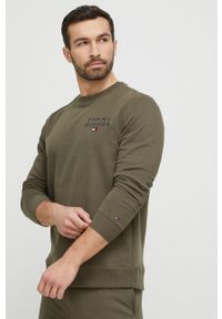 TOMMY HILFIGER - Tommy Hilfiger bluza lounge kolor zielony wzorzysta. Kolor: zielony. Materiał: poliester, dzianina. Długość rękawa: długi rękaw. Długość: długie. Wzór: haft #1