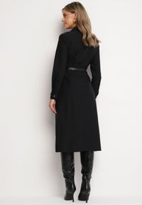 Born2be - Czarna Sukienka o Koszulowym Kroju z Dodatkowym Paskiem i Rozcięciami u Dołu Arinnis. Okazja: na spacer, na co dzień. Kolor: czarny. Długość rękawa: długi rękaw. Typ sukienki: koszulowe. Styl: casual, klasyczny #7