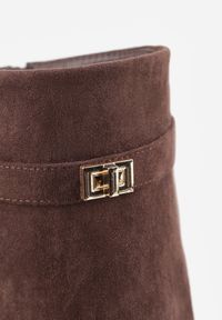 Born2be - Brązowe Kozaki na Słupku z Marszczoną Cholewką Imitującą Nogawkę Rittia. Okazja: do pracy, na co dzień, na spotkanie biznesowe. Kolor: brązowy. Materiał: jeans. Szerokość cholewki: normalna. Obcas: na słupku. Styl: elegancki, biznesowy, casual #5