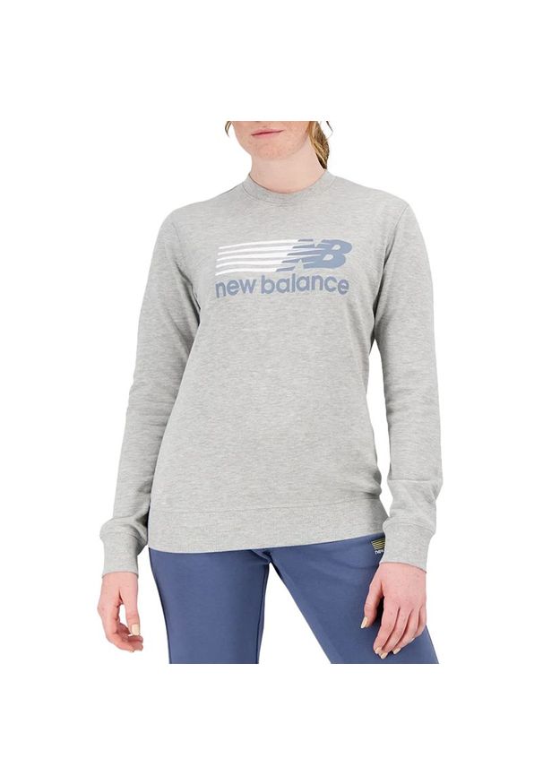 Bluza New Balance WT31816AG - szara. Okazja: na co dzień. Kolor: szary. Materiał: bawełna, dresówka, poliester, prążkowany. Styl: casual, sportowy
