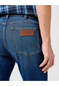 Wrangler - WRANGLER MĘSKIE SPODNIE JEANSOWE WRANGLER GREENSBORO DENIM DUSK 112362444 #5