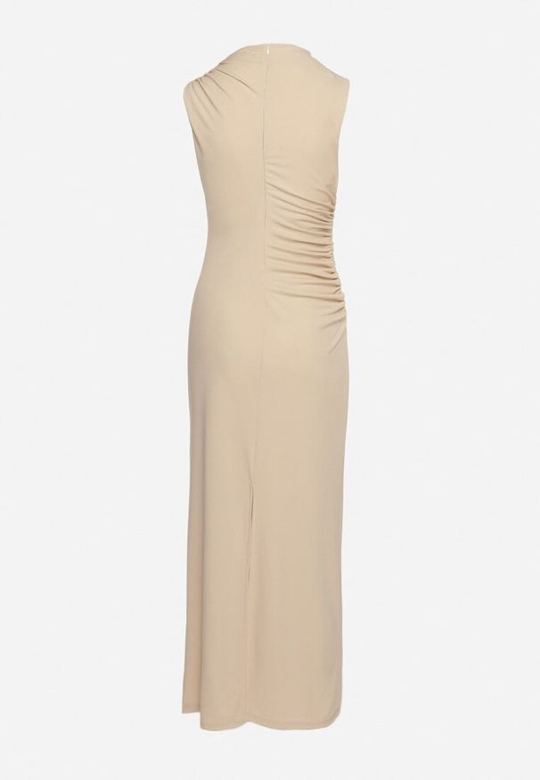Born2be - Beżowa Dopasowana Sukienka Bodycon z Dekoracyjnym Marszczeniem Bez Rękawów Tykena. Okazja: na imprezę. Kolor: beżowy. Długość rękawa: bez rękawów. Typ sukienki: bodycon. Styl: wizytowy