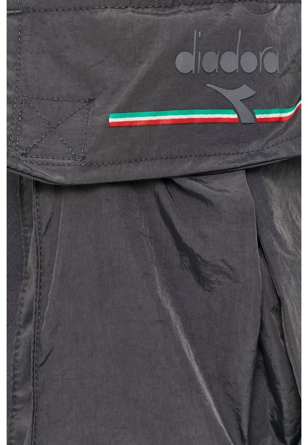 Diadora - Spodnie. Kolor: szary. Materiał: bawełna, dzianina