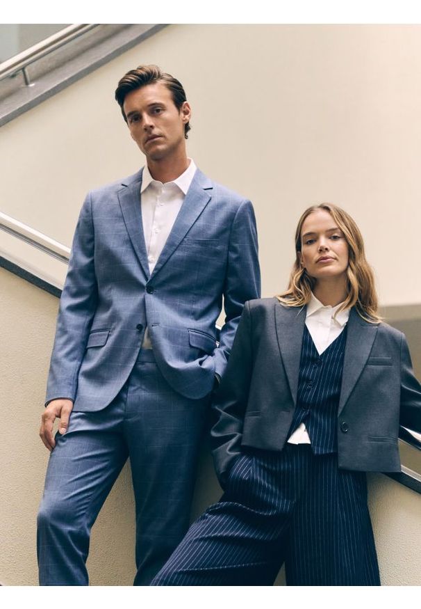 Reserved - Krótka marynarka - szary. Kolor: szary. Materiał: wiskoza, tkanina. Długość: krótkie