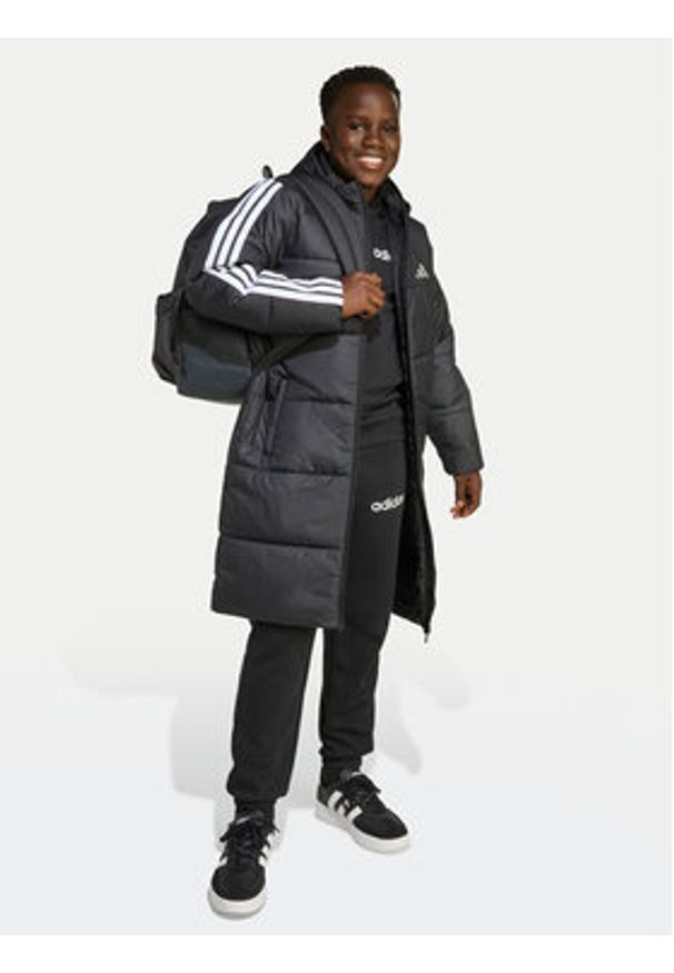 Adidas - adidas Kurtka zimowa JW2484 Czarny Regular Fit. Kolor: czarny. Materiał: syntetyk. Sezon: zima