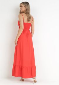 Born2be - Czerwona Gładka Sukienka Maxi z Marszczoną Elastyczną Talią Tenawa. Kolor: czerwony. Wzór: gładki. Długość: maxi