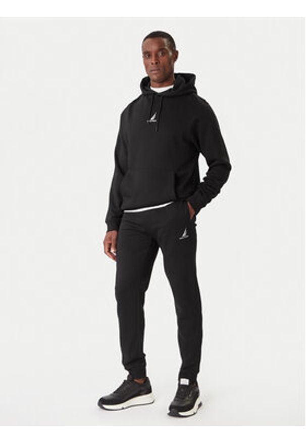 Nautica Spodnie dresowe Nampa N1T04063 Czarny Regular Fit. Kolor: czarny. Materiał: bawełna