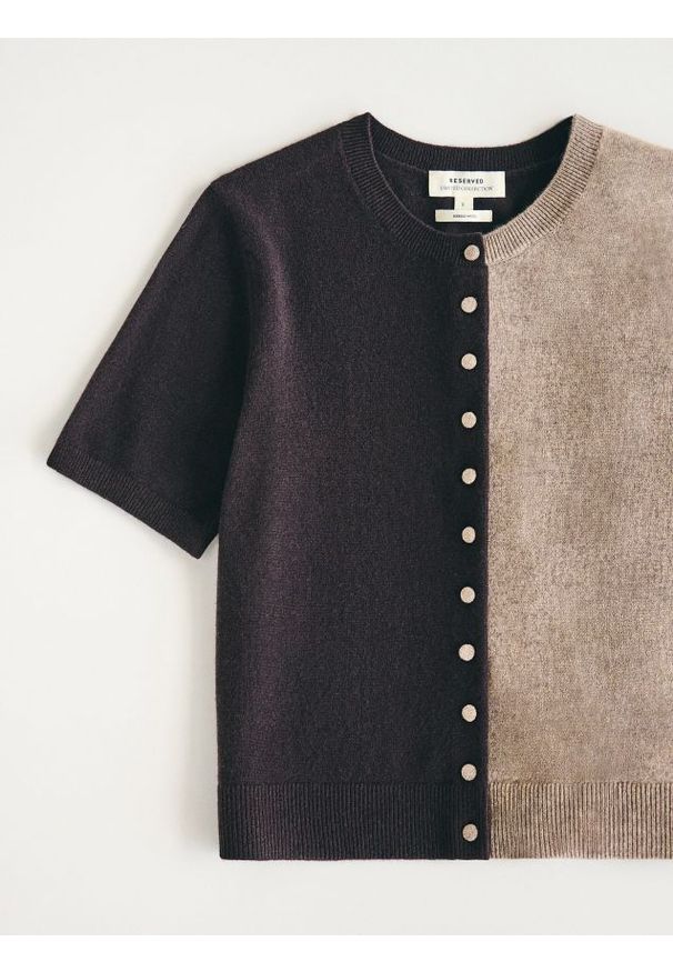 Reserved - Kardigan z wełny merino - ciemnobrązowy. Kolor: brązowy. Materiał: wełna