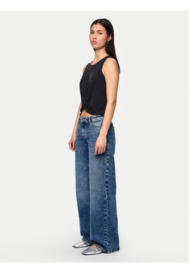 Pieces Top Anora 17149200 Czarny Regular Fit. Kolor: czarny. Materiał: syntetyk