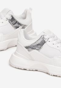 Renee - Białe Sznurowane Sneakersy z Dekoracyjnymi Wstawkami Ialul. Kolor: biały. Sport: turystyka piesza