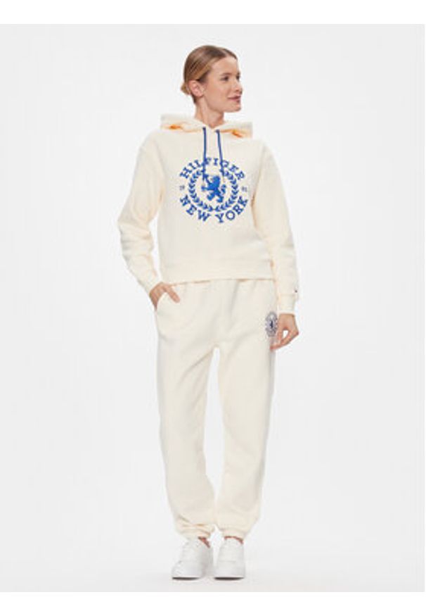 TOMMY HILFIGER - Tommy Hilfiger Spodnie dresowe Crest Sweat Pant WW0WW40601 Écru Regular Fit. Materiał: bawełna