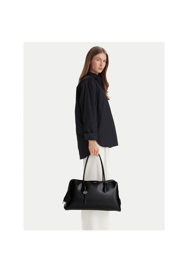 Torebka Calvin Klein. Kolor: czarny