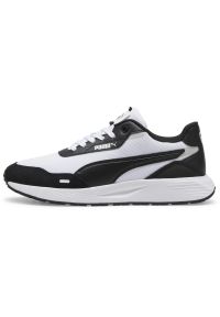 Buty Puma Runtamed, Mężczyźni. Kolor: biały. Materiał: materiał