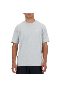 Koszulka New Balance MT41509AG - szara. Kolor: szary. Materiał: bawełna. Długość rękawa: krótki rękaw. Długość: krótkie. Wzór: haft