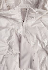 Born2be - Jasnoszara Kurtka z Kapturem Pikowana z Materiałowymi Wykończeniami Sofie. Okazja: na co dzień. Typ kołnierza: kaptur. Kolor: szary. Materiał: materiał. Styl: casual #5