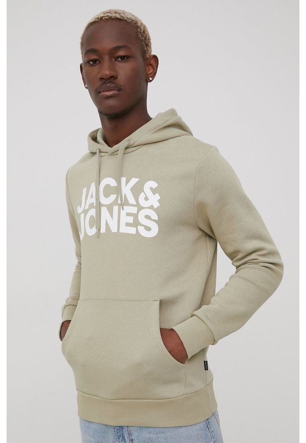 Jack & Jones bluza męska kolor zielony z kapturem z nadrukiem. Typ kołnierza: kaptur. Kolor: zielony. Wzór: nadruk