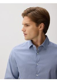 Reserved - Koszula slim fit w drobny wzór - granatowy. Kolor: niebieski. Materiał: bawełna, tkanina #1