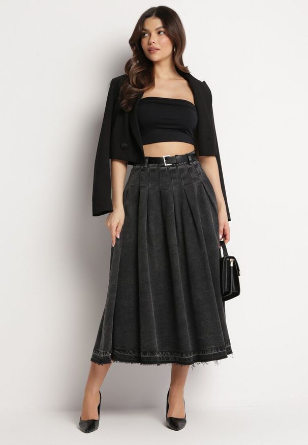 Born2be - Czarna Spódnica Jeansowa Rozkloszowana z Paskiem z Ekoskóry Nalier. Okazja: na co dzień. Kolor: czarny. Materiał: jeans. Styl: elegancki, casual