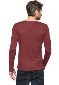 Tom Tailor - MĘSKI SWETER TOM TAILOR V-NECK WITH RIB DETAILS BURGUNDY DARK RED 3018534.00.15 COL. 4499. Okazja: na co dzień. Kolor: czerwony. Materiał: materiał. Wzór: jednolity. Styl: elegancki, casual #6