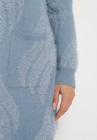 Born2be - Niebieski Puszysty Kardigan Niezapinany Heliture. Kolekcja: plus size. Kolor: niebieski. Materiał: dzianina. Długość rękawa: długi rękaw. Długość: długie #3