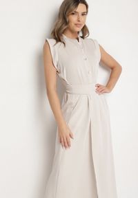 Born2be - Beżowa Sukienka Koszulowa o Rozkloszowanym Kroju z Wiązaniem w Pasie Mavirielle. Okazja: na co dzień. Typ kołnierza: dekolt w serek. Kolor: beżowy. Materiał: skóra. Długość rękawa: długi rękaw. Typ sukienki: koszulowe. Styl: casual, elegancki #7