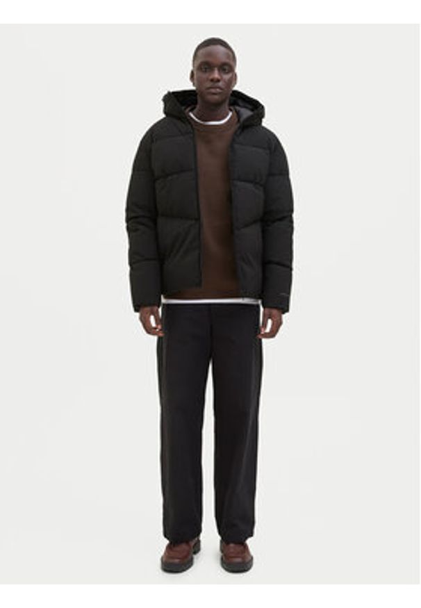 Jack & Jones - Jack&Jones Kurtka zimowa Global 12283517 Czarny Regular Fit. Kolor: czarny. Materiał: syntetyk. Sezon: zima