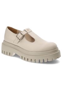 Szare Półbuty Karino Modne Obuwie Damskie. Okazja: na co dzień. Kolor: szary. Materiał: skóra. Sezon: lato, wiosna. Styl: casual, elegancki
