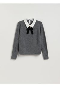 Reserved - Sweter z ozdobnym kołnierzem - szary. Kolor: szary. Materiał: dzianina