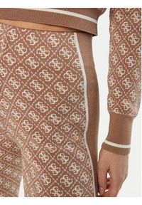 Guess Spodnie materiałowe W3YB38 Z37K0 Beżowy Regular Fit. Kolor: beżowy. Materiał: wiskoza #5