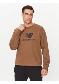 New Balance Bluza Essentials Stacked Logo French Terry Crewneck MT31538 Brązowy Regular Fit. Kolor: brązowy. Materiał: bawełna