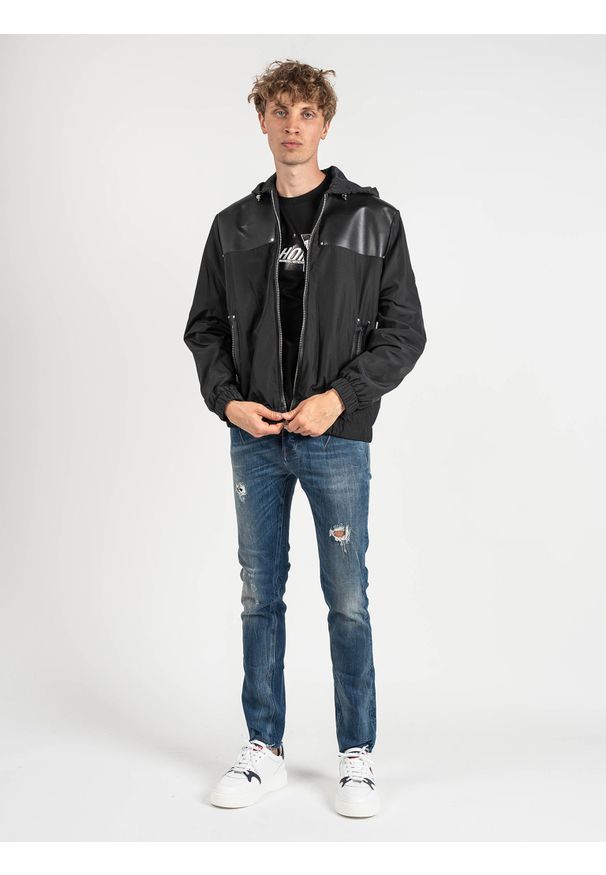 Les Hommes Kurtka "Windbreaker" | LLO311-250L | Windbreaker Jacket | Mężczyzna | Czarny. Okazja: na co dzień. Typ kołnierza: kaptur. Kolor: czarny. Materiał: poliester. Styl: casual