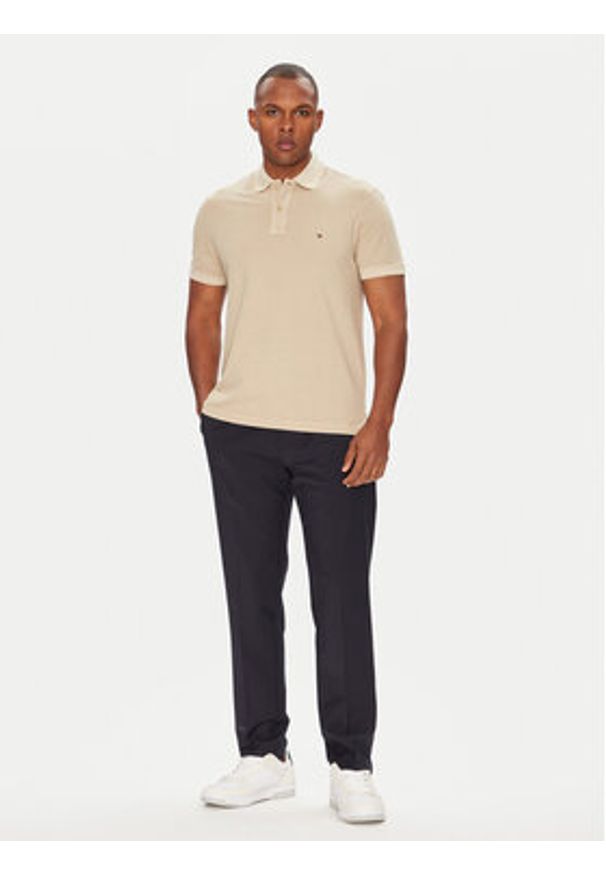 TOMMY HILFIGER - Tommy Hilfiger Polo MW0MW34757 Beżowy Regular Fit. Typ kołnierza: polo. Kolor: beżowy. Materiał: bawełna