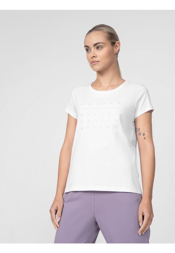 4f - T-shirt regular z nadrukiem damski. Kolor: biały. Materiał: bawełna. Wzór: nadruk