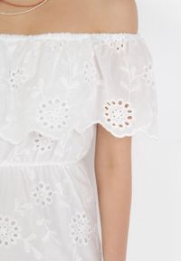 Born2be - Biała Sukienka Pisiliphis. Kolor: biały. Materiał: bawełna. Wzór: kwiaty, aplikacja, haft. Typ sukienki: rozkloszowane. Długość: midi #4
