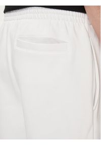 Lacoste Szorty sportowe GH9627 Biały Regular Fit. Kolor: biały. Materiał: bawełna. Styl: sportowy #2