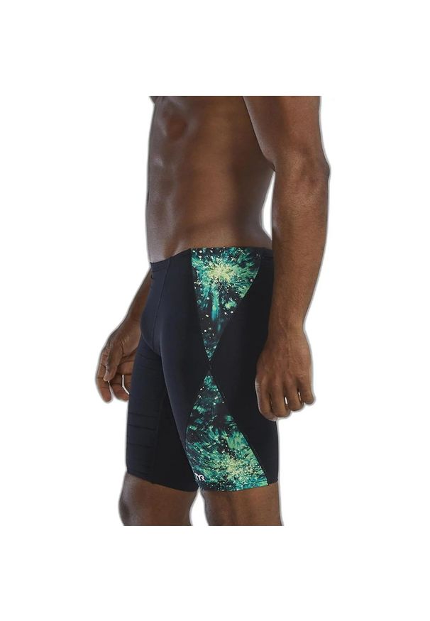 Spodenki treningowe do kolan TYR Radiant Flare 310 - jammery. Kolor: czarny, wielokolorowy, zielony. Długość: do kolan