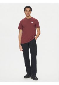 The North Face T-Shirt Simple Dome NF0A87NG Bordowy Regular Fit. Kolor: czerwony. Materiał: syntetyk, bawełna #5