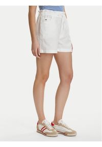 Tommy Jeans Szorty materiałowe DW0DW22227 Biały Regular Fit. Kolor: biały. Materiał: len #1