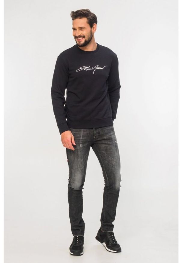 Emporio Armani - EMPORIO ARMANI Granatowa bluza męska z białym wyszywanym logo, Rozmiar XXL. Kolor: niebieski. Materiał: prążkowany