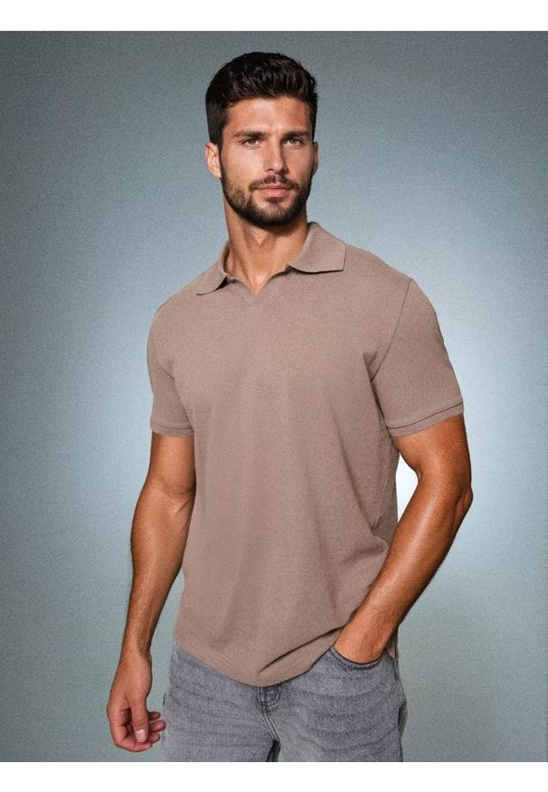 Sinsay - Bawełniana koszulka polo - brązowy. Typ kołnierza: polo. Kolor: brązowy. Materiał: bawełna